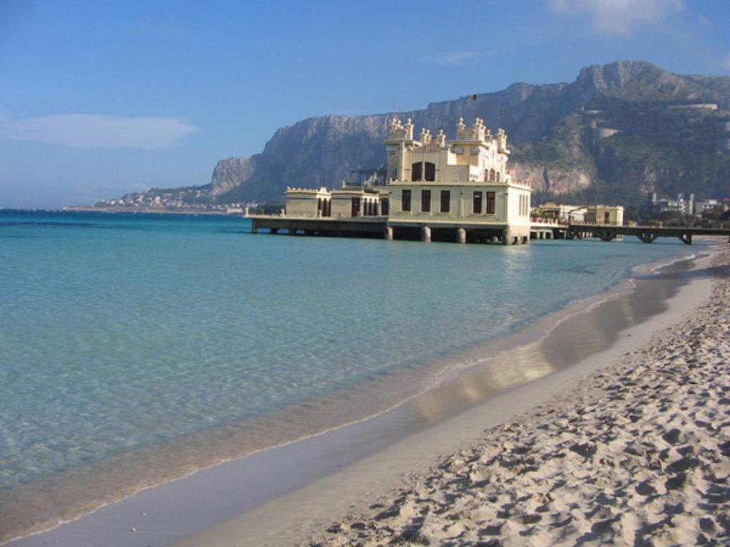 Casa Perciata - Locazione Turistica Apartment Mondello Exterior photo